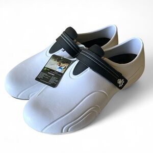 Dawgs Ultralight Golf Shoes White and Black Athletic Shoes Hard to Find Size 15